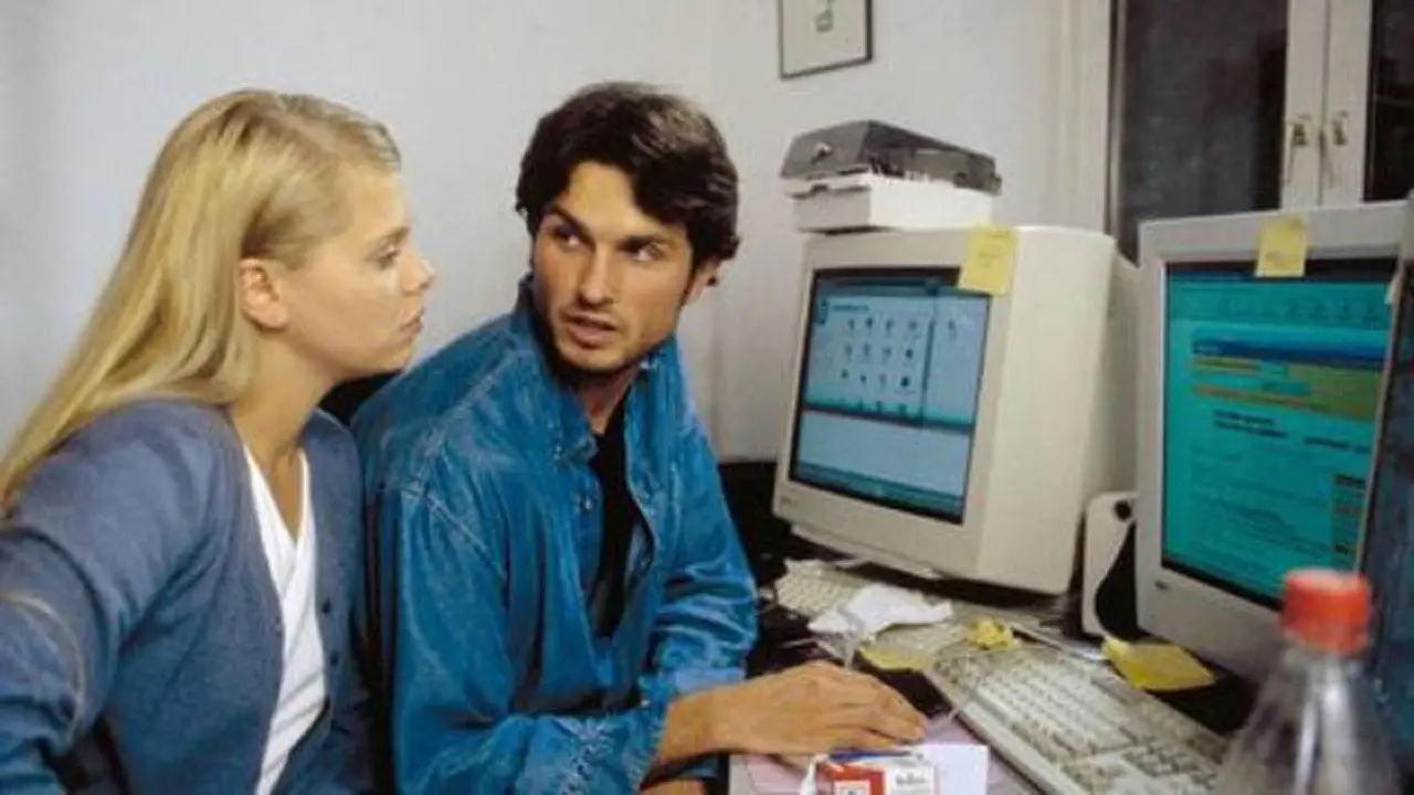 Natalie III - Babystrich Online backdrop