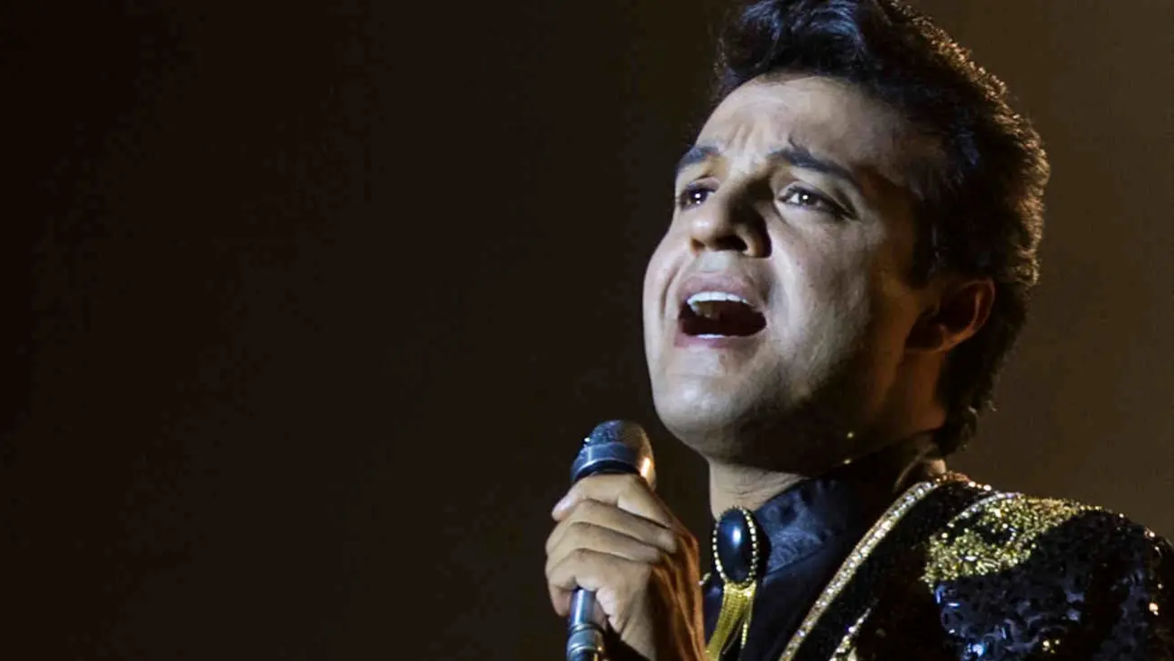 Hasta que te conocí backdrop