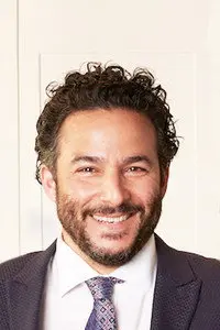 Ennis Esmer
