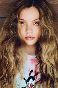 Lola Simone