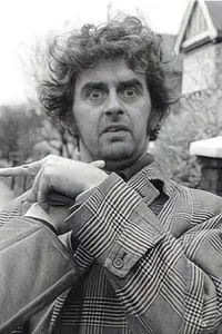 Ian MacNaughton