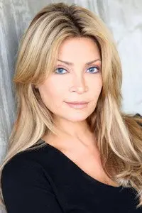 Cindy Valentine Leone