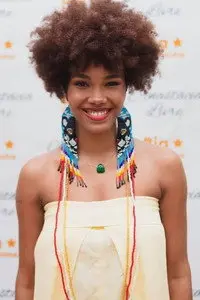 Iza Moreira