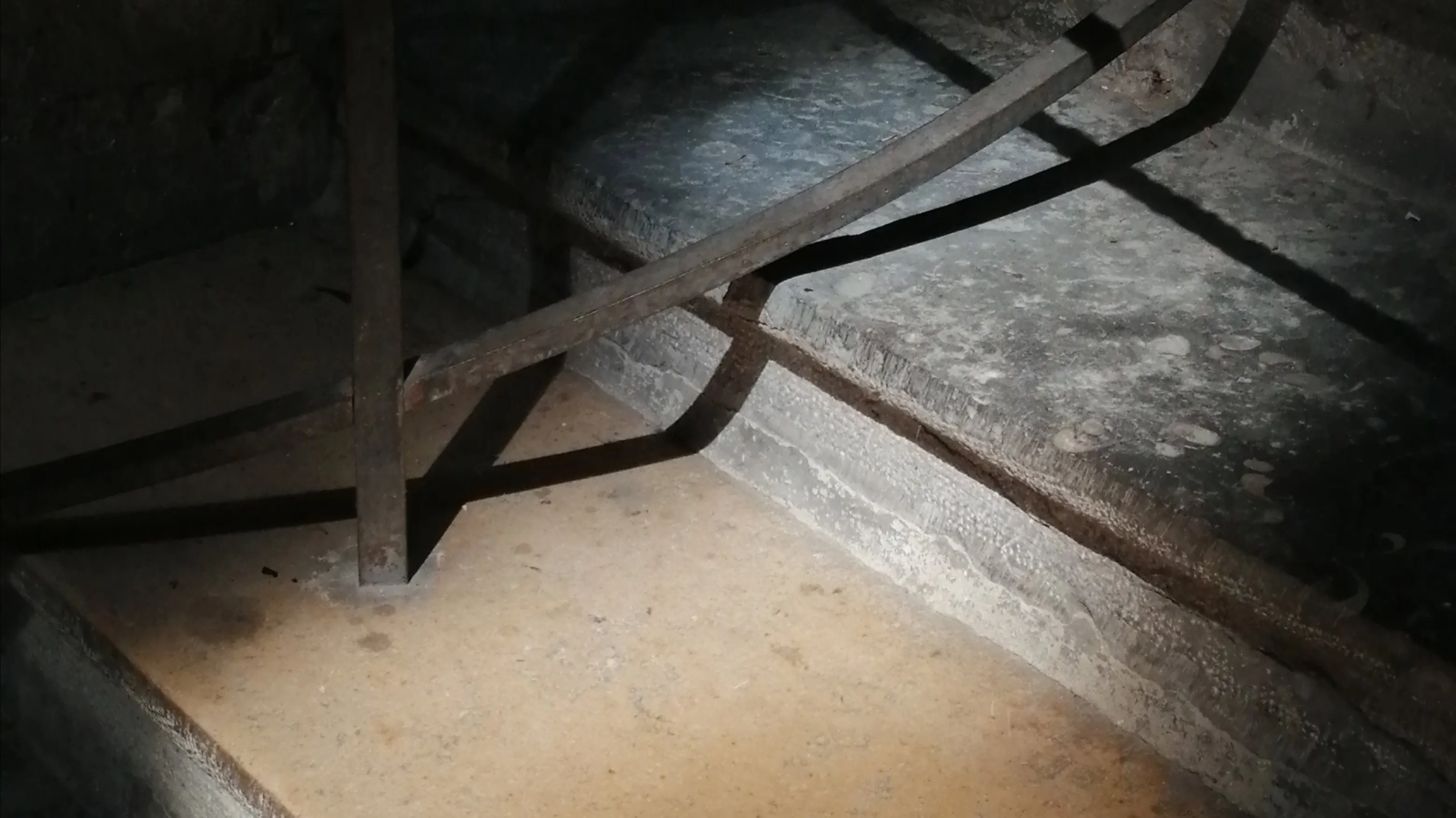 Golden Chains backdrop