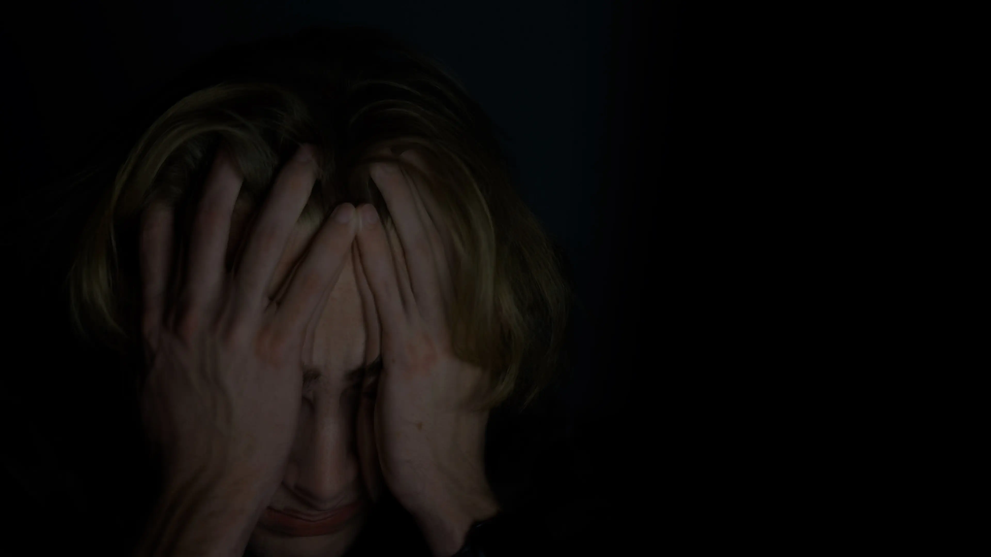 (Un)alarmed backdrop