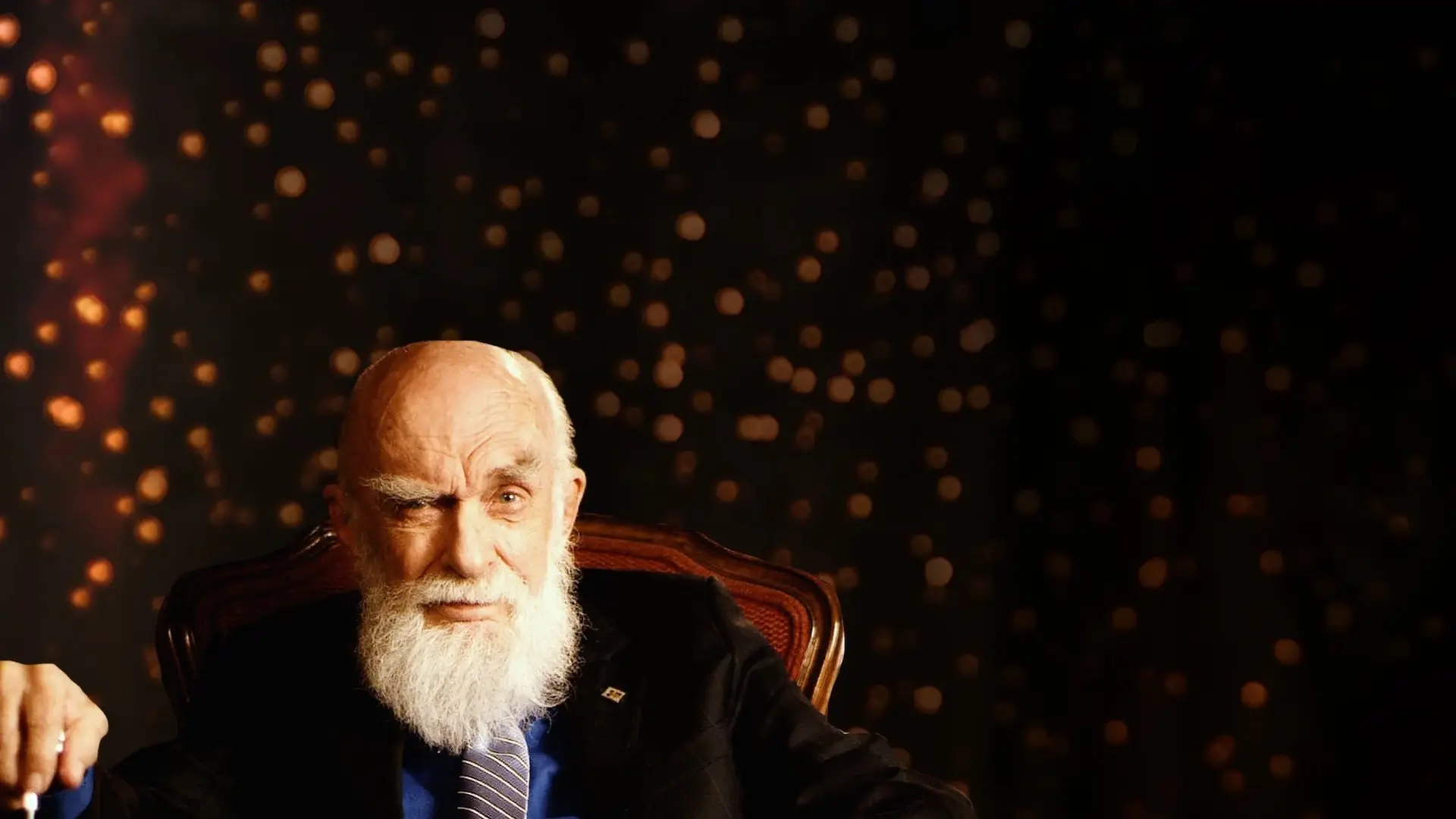 An Honest Liar backdrop