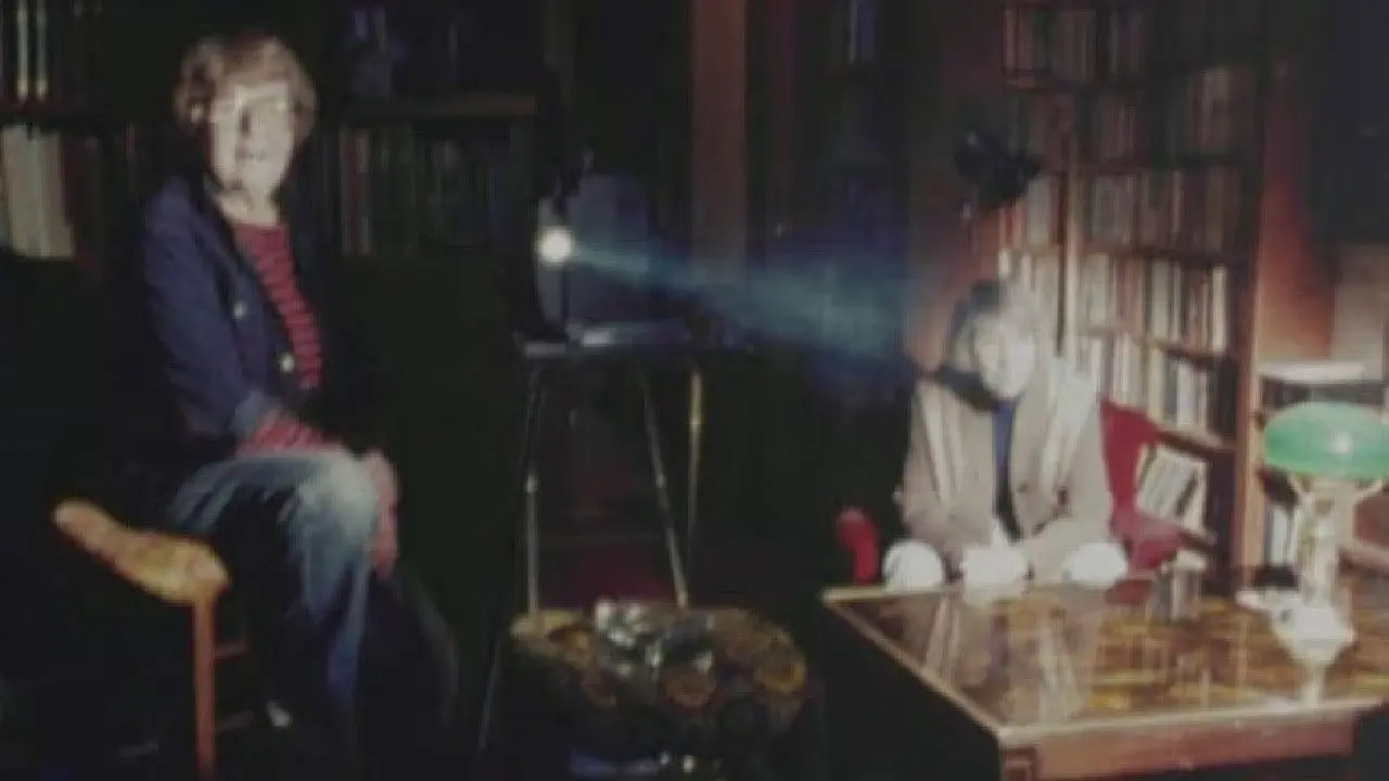 Tove and the Sea backdrop