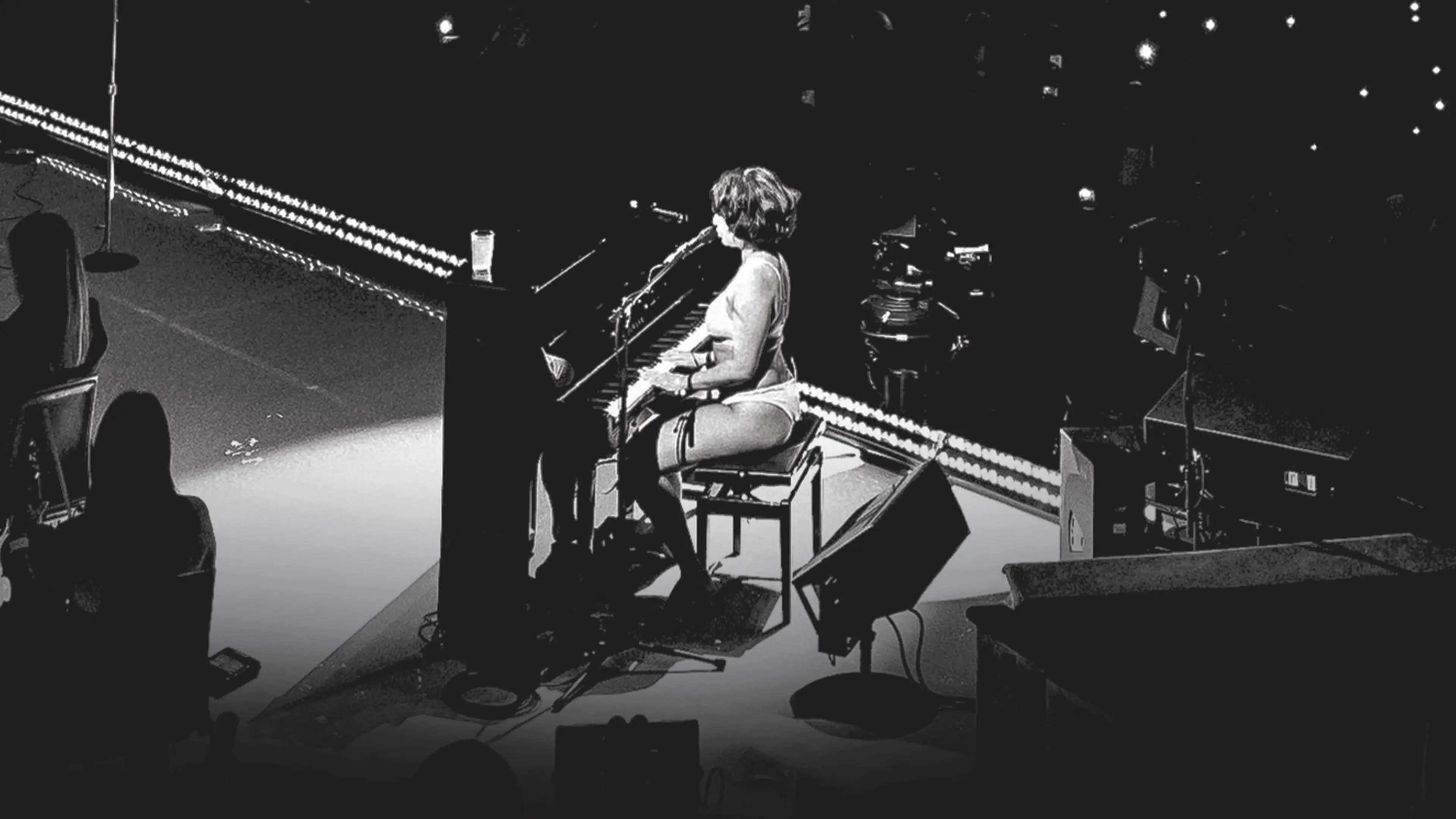 Raye - My 21st Century Blues Symphony (Live at The Royal Albert Hall) backdrop