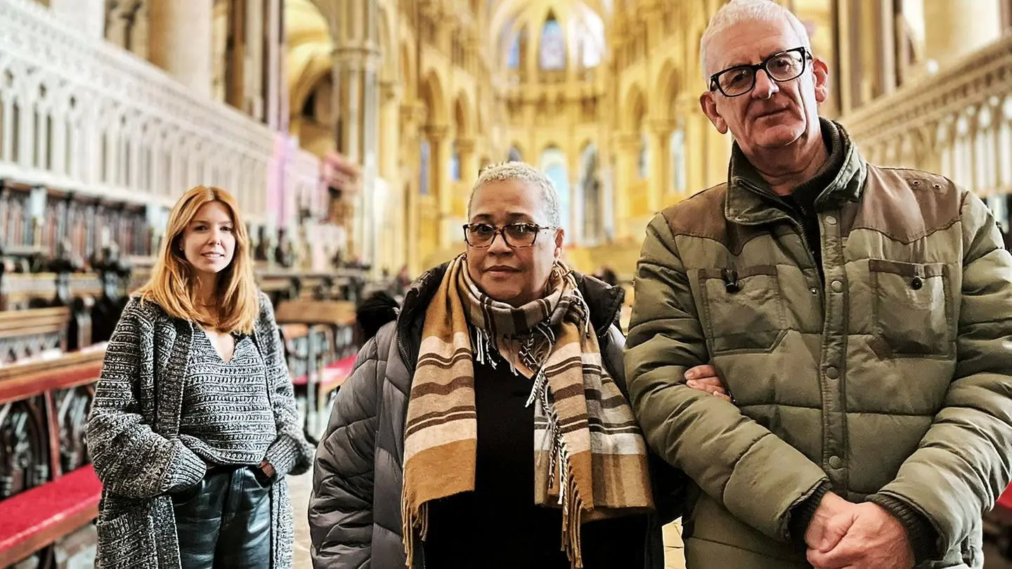 Two Daughters backdrop